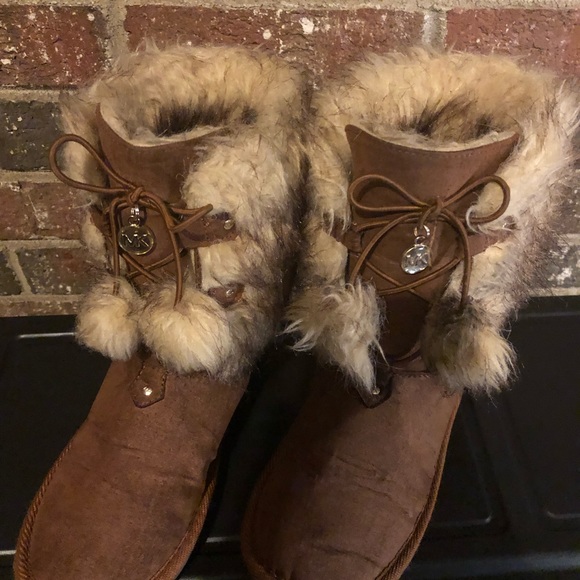 MICHAELS KORS BIG KIDS SIZE 3 BOOT’S 🥾| COLOR TAN. - Picture 7 of 11